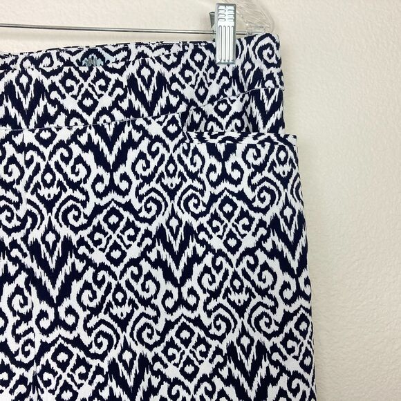 Chico's Slim Straight Ankle Pants  Size 12R Black White Geometric Stretch Pocket - Picture 3 of 6